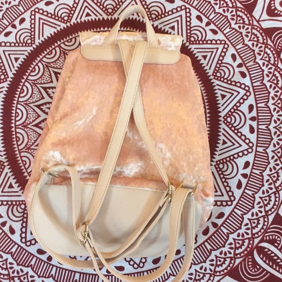 Guess Velvet Pink 🎒 BackPack - Picture 3 of 5